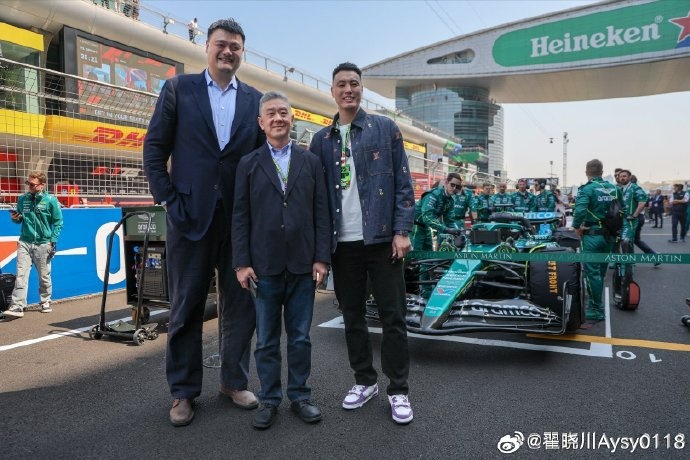 聯(lián)動(dòng)F1！翟曉川曬與姚明、阿隆索、范志毅、周冠宇等的合照