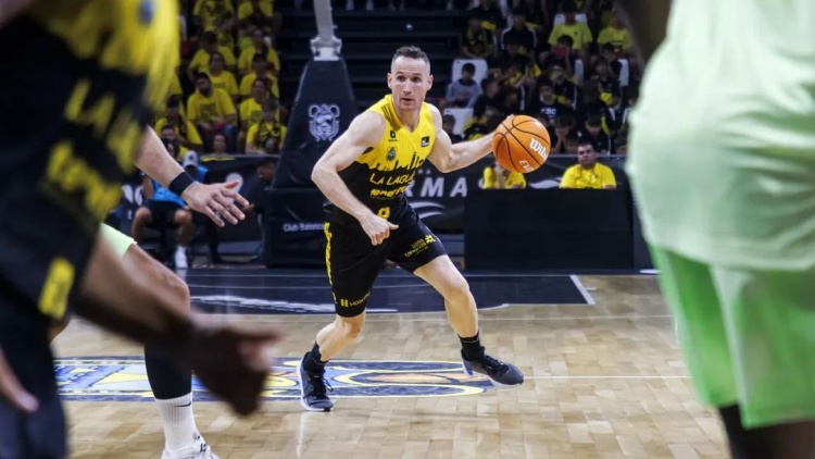 NBA初代老六，42歲進(jìn)入生涯巔峰？！