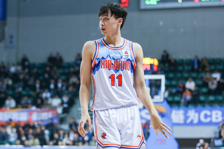 中規(guī)中矩！齊麟8中4拿到15分6籃板 有4失誤&正負(fù)值-10